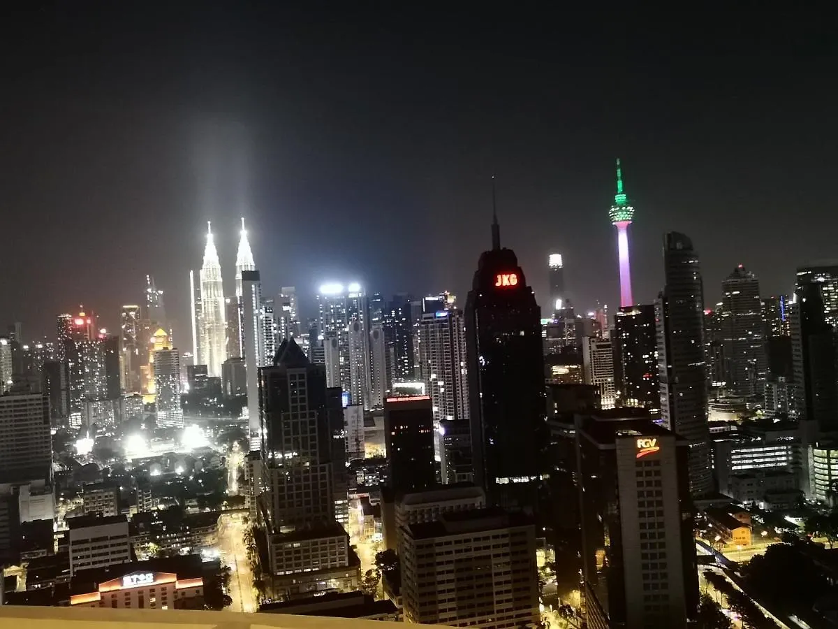 Hostel At Regalia Sky Pool Kuala Lumpur Appartement